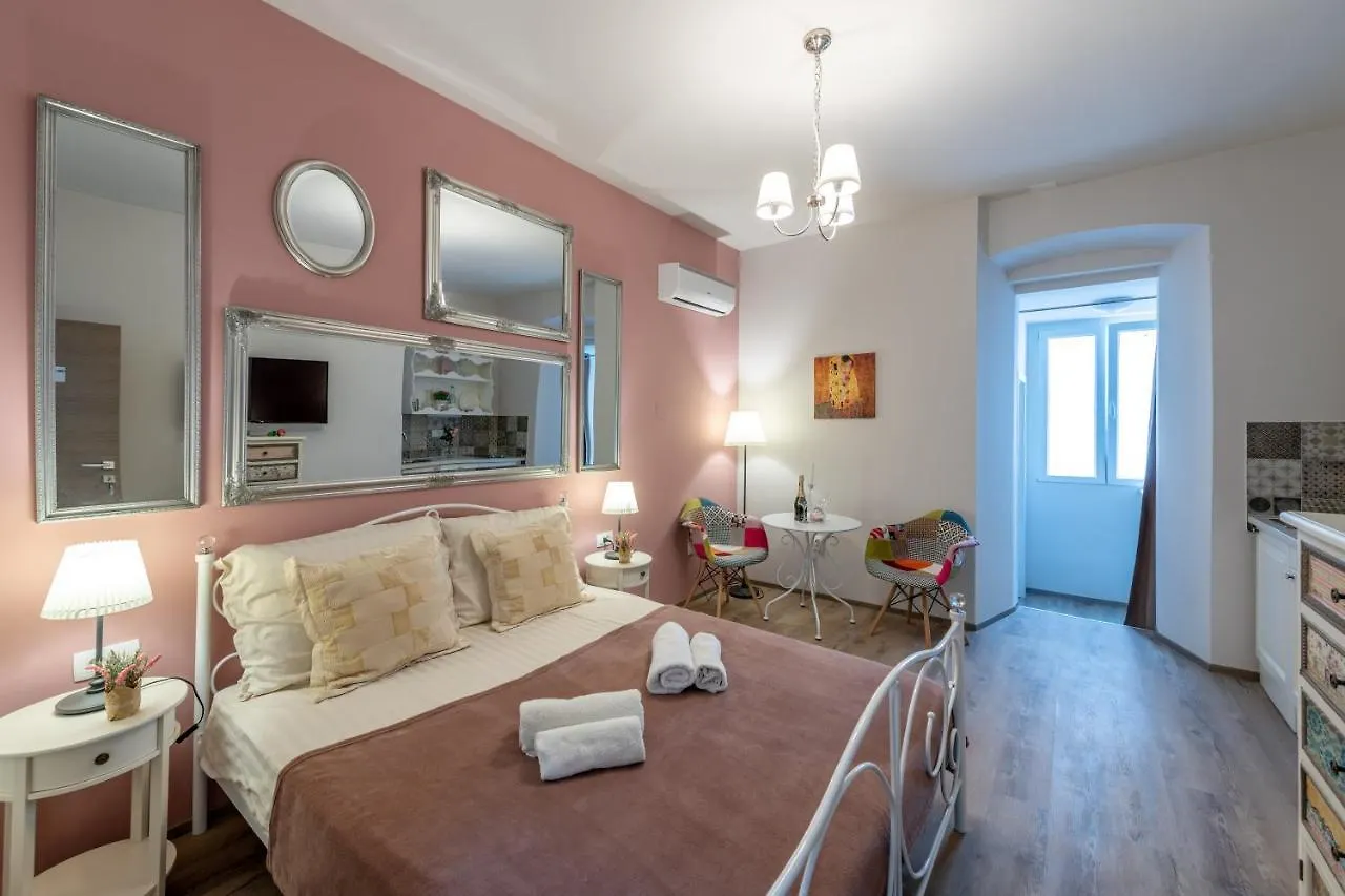 Old City Romantic Studios 4 With Free Private Parking Pula Apartment